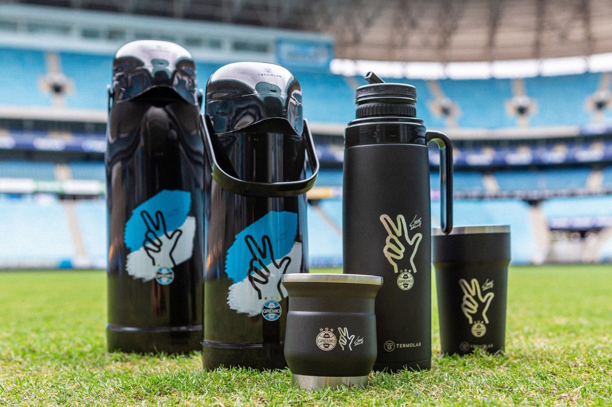 Linha exclusiva de produtos térmicos com Luis Suárez tem aumento nas vendas após atleta deixar o Grêmio; saiba onde encontrar