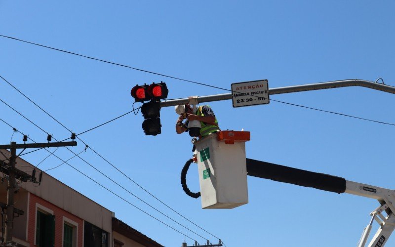 CÃ¢meras foram instaladas na Rua Bento GonÃ§alves, no acesso ao CalÃ§adÃ£o Oswaldo Cruz