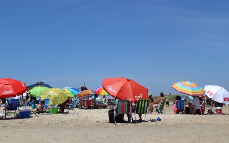PREVISÃO DO TEMPO: Calor de quase 40°C? Confira como será o fim de semana nas praias e na Grande Porto Alegre