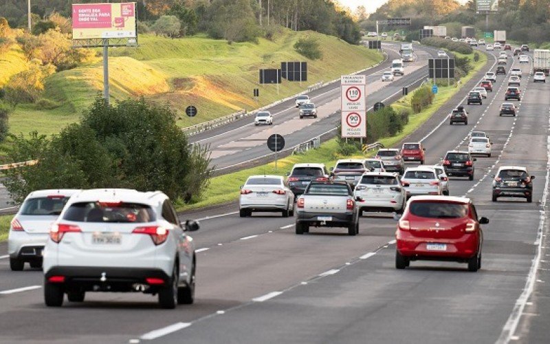 TRÂNSITO: Qual o melhor horário para sair da Grande Porto Alegre em direção ao litoral norte no feriadão de ano-novo? | abc+