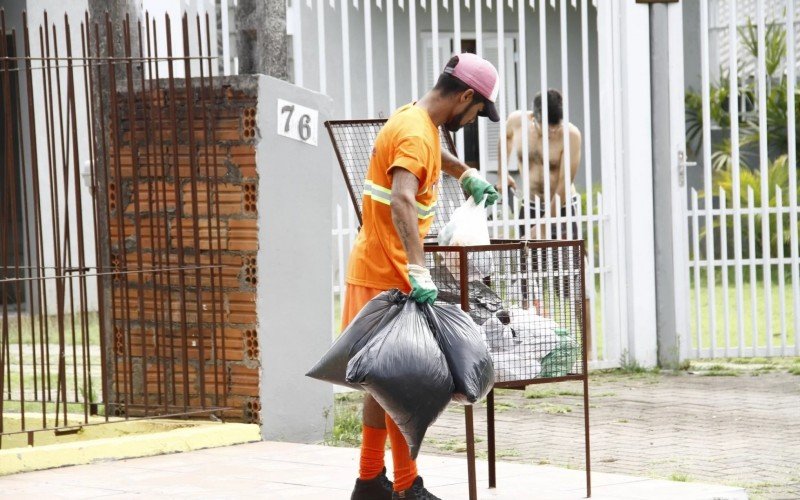 Coleta de lixo será retomada na terça-feira em Novo Hamburgo  | abc+