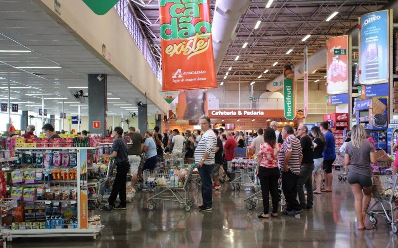 Fila para as compras de ano-novo