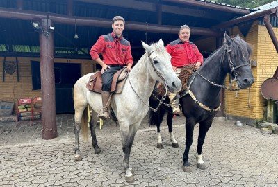 João e Archimimo Licks laçam em rodeios por todo o Rio Grande do Sul