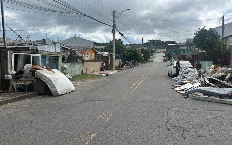 Lixo nas ruas de Caxias do Sul 