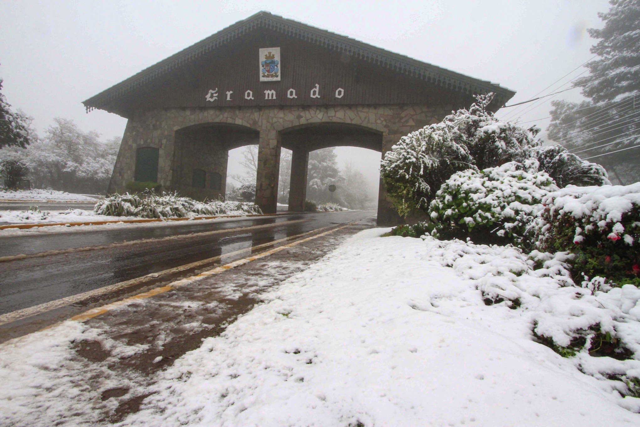 Chance de neve em Gramado: Relembre quando fenômeno foi registrado na Serra