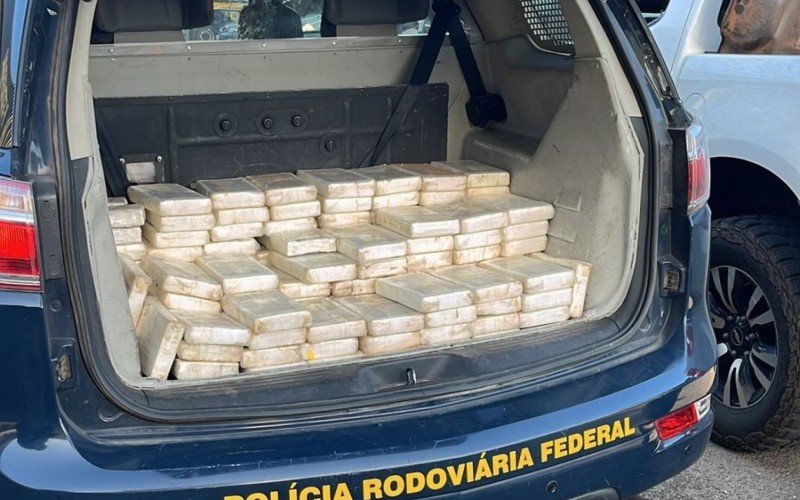 Drogas apreendidas sÃ£o avaliadas em R$ 30 milhÃµes, segundo a PRF