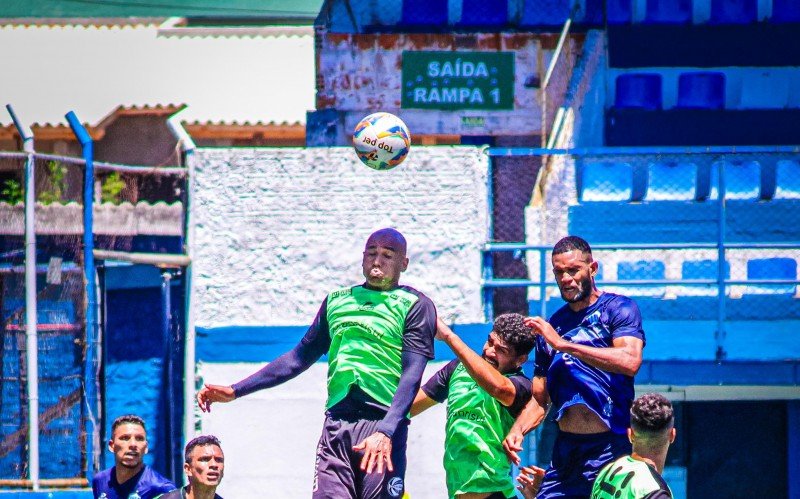 Jogo treino do Novo Hamburgo contra o São José, em Porto Alegre  | abc+