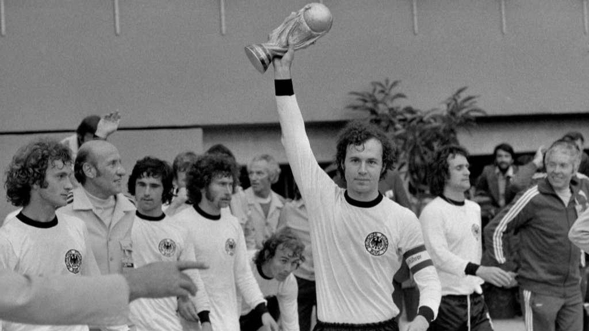 Ícone do futebol mundial, Franz Beckenbauer morre aos 78 anos