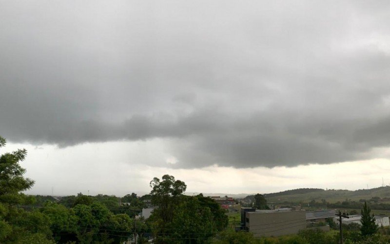 Tarde desta terça-feira termina com chuva na Grande Porto Alegre e Vale do Sinos | abc+