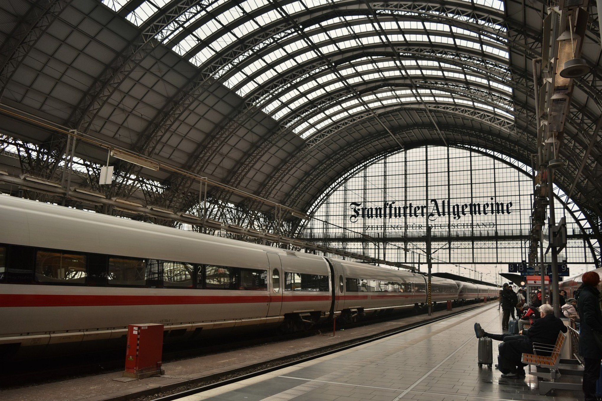 Transportes por trens estão paralisados na Alemanha; entenda