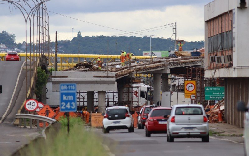 Novos viadutos da Scharlau devem ficar prontos no fim de abril, diz deputado