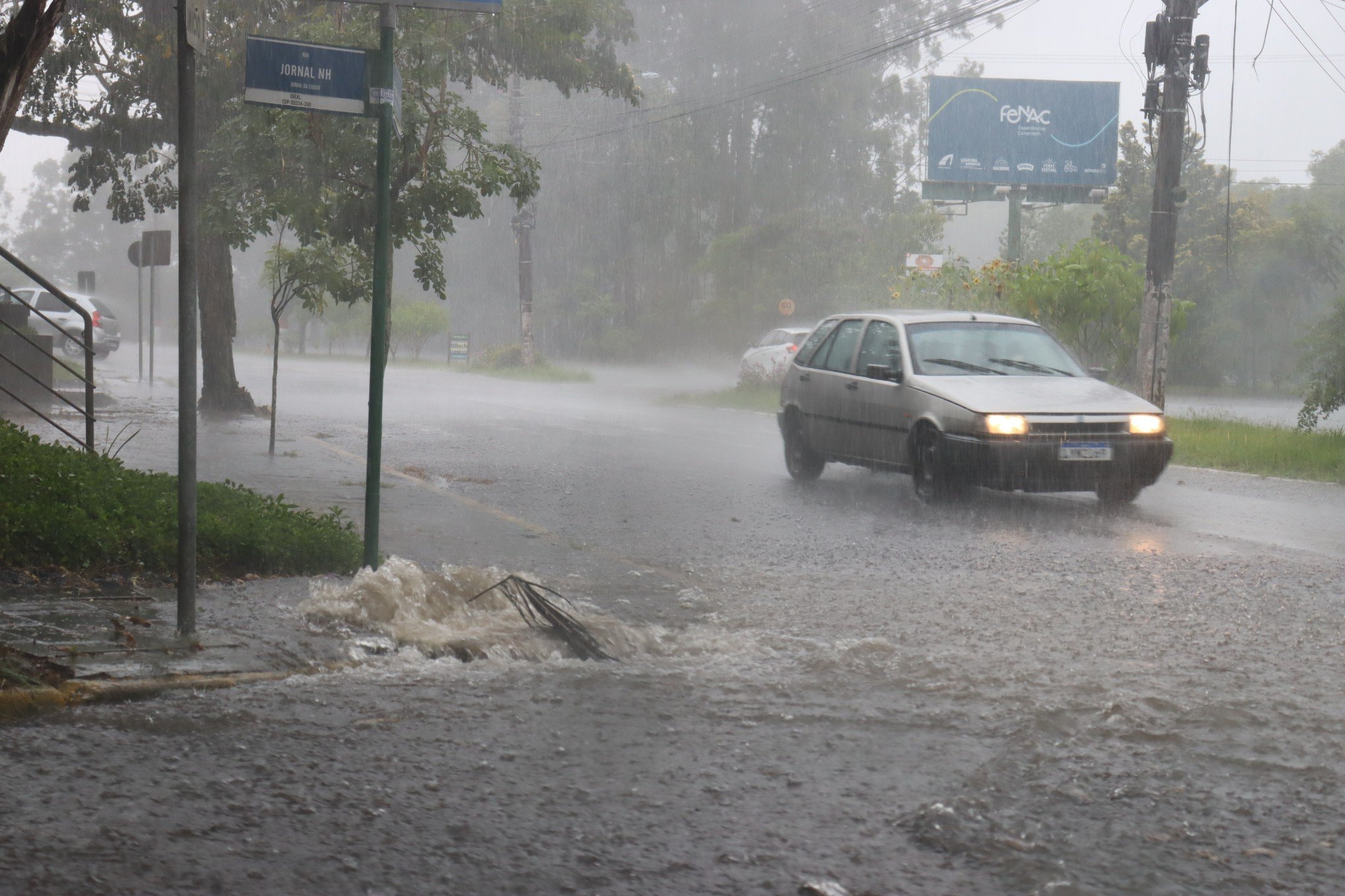 TEMPORAL: Defesa Civil orienta moradores sobre como ficar em segurança durante chuvas fortes que devem atingir o RS nesta semana