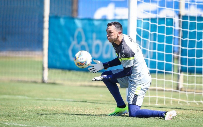 Marchesín é afastado dos treinos e aumenta rumor de que pode deixar o Grêmio | abc+