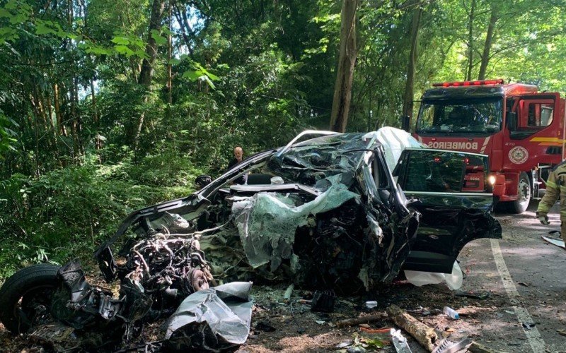 Acidente de trÃ¢nsito na BR-116, em Morro Reuter