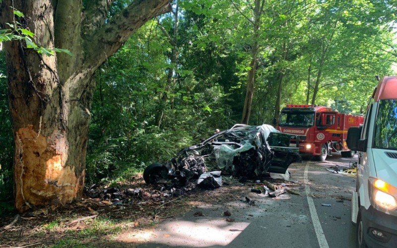 Acidente de trÃ¢nsito na BR-116, em Morro Reuter