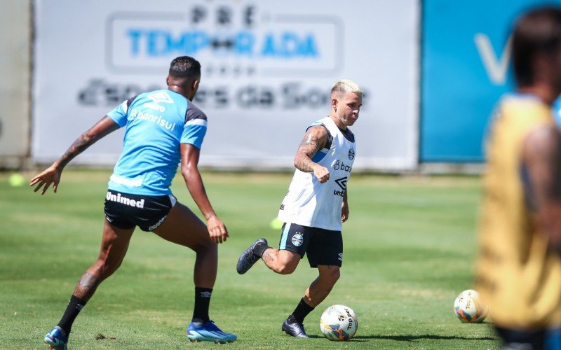 Meia Soteldo se prepara para estrear pelo Grêmio | abc+