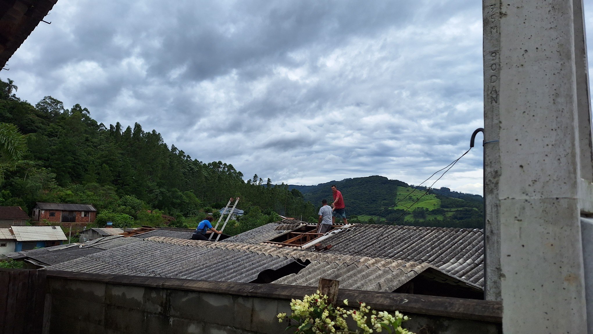 TEMPESTADE: Sobe para 150 o número de casas destelhadas em Rolante