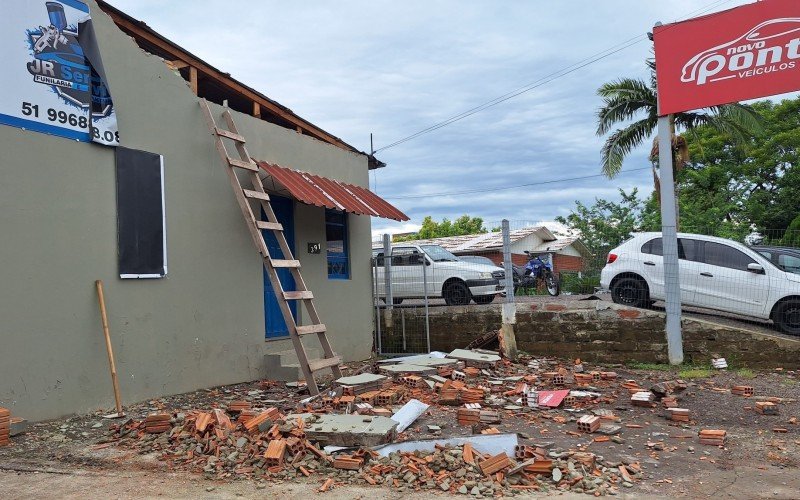 Tempestade causa estragos em Rolante 