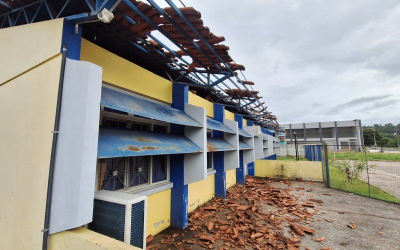 Tempestade causa estragos em Rolante 