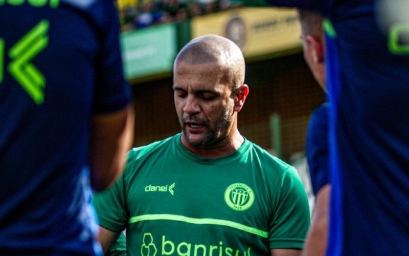 Jerson Testoni é o técnico do Ypiranga de Erechim | abc+