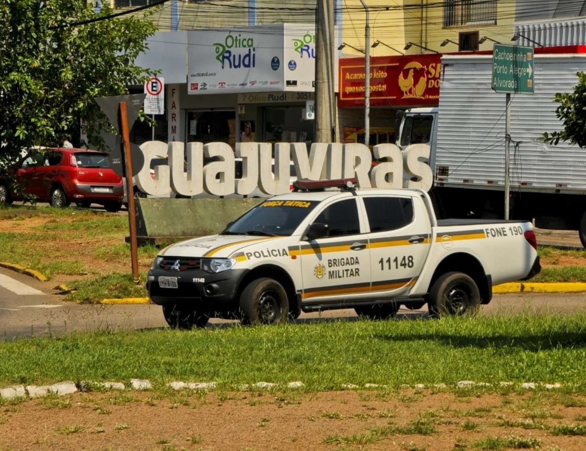 Menina de 6 anos é atingida por bala durante ataque a tiros em Canoas
