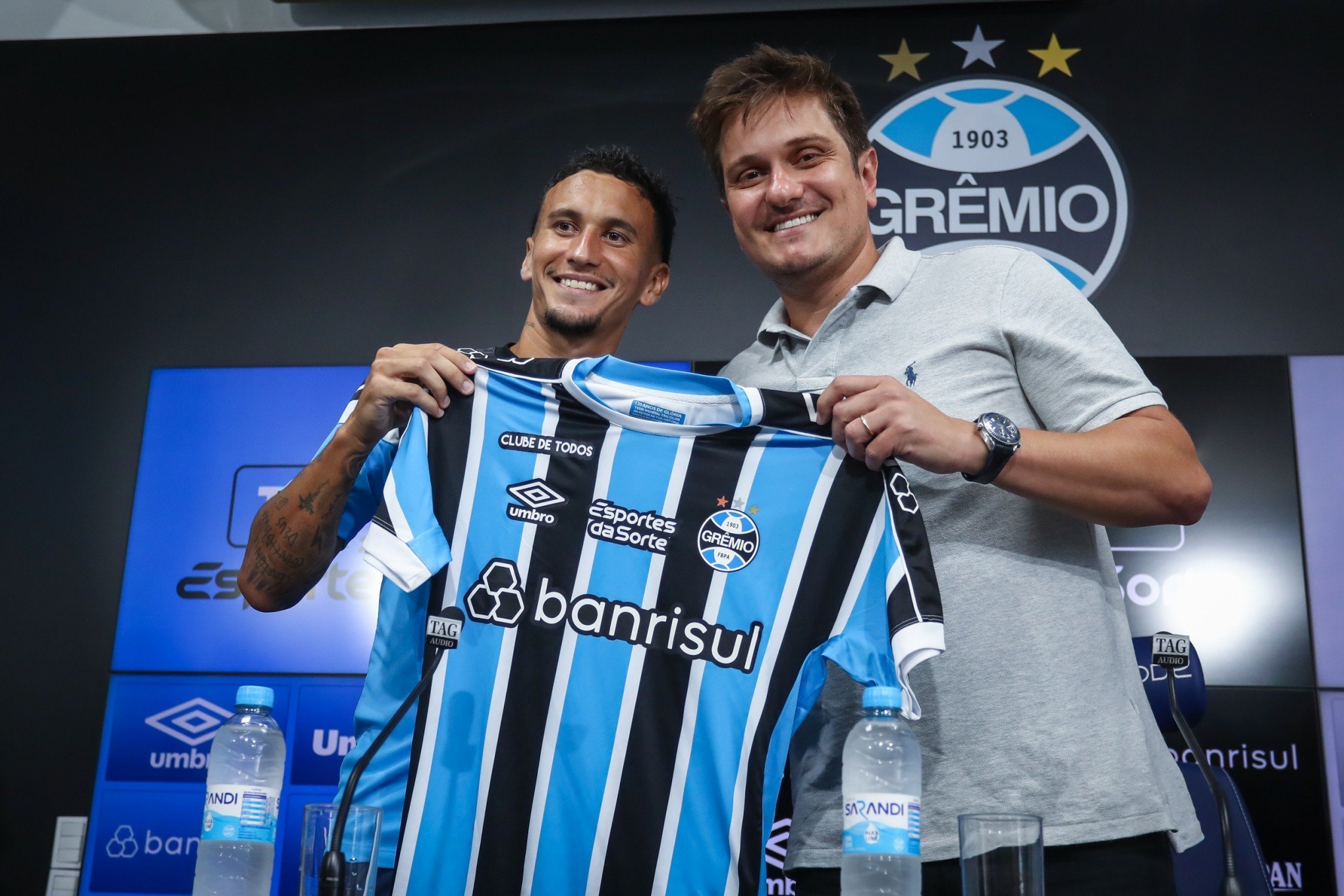 Dodi se diz honrado em voltar para o Grêmio: "Sou aqui da base"