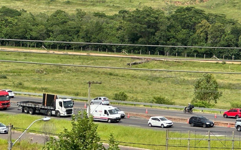 Trecho congestionado na BR-116, em Novo Hamburgo | abc+