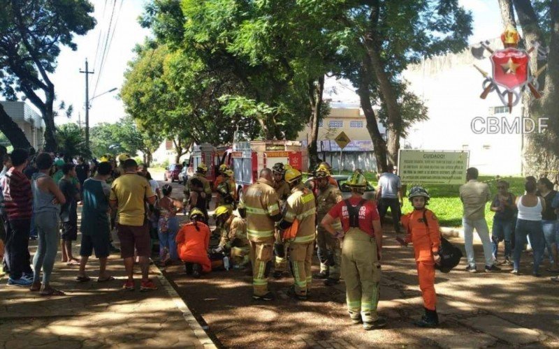 Equipe dos Bombeiros prestando socorro em cemitério do Distrito Federal  | abc+