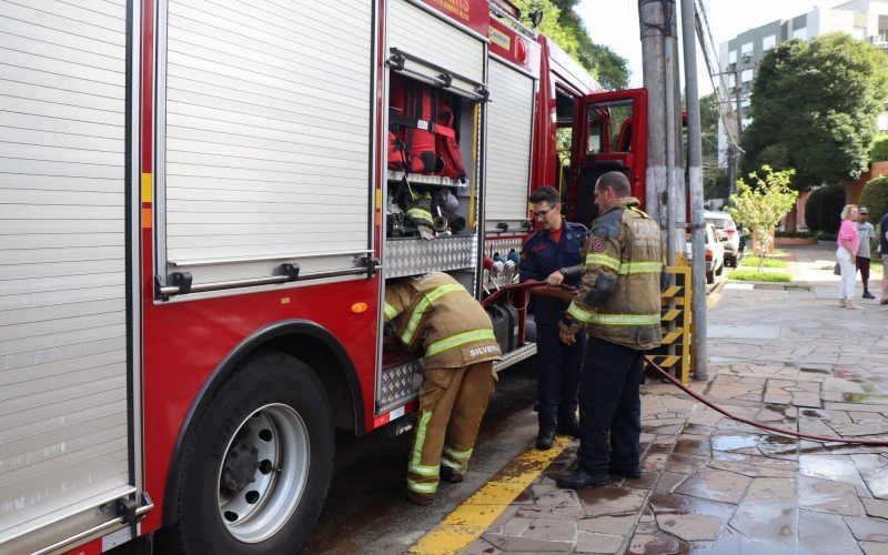 Incêndio na Avenida Mauricio Cardoso