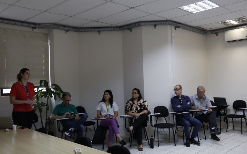 Reunião em São Sebastião do Cai para exposição dos dados sobre as enchentes  | abc+