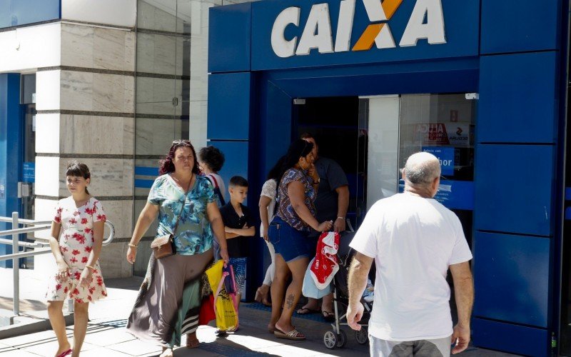 Dúvida fez moradores irem ao banco antes da hora