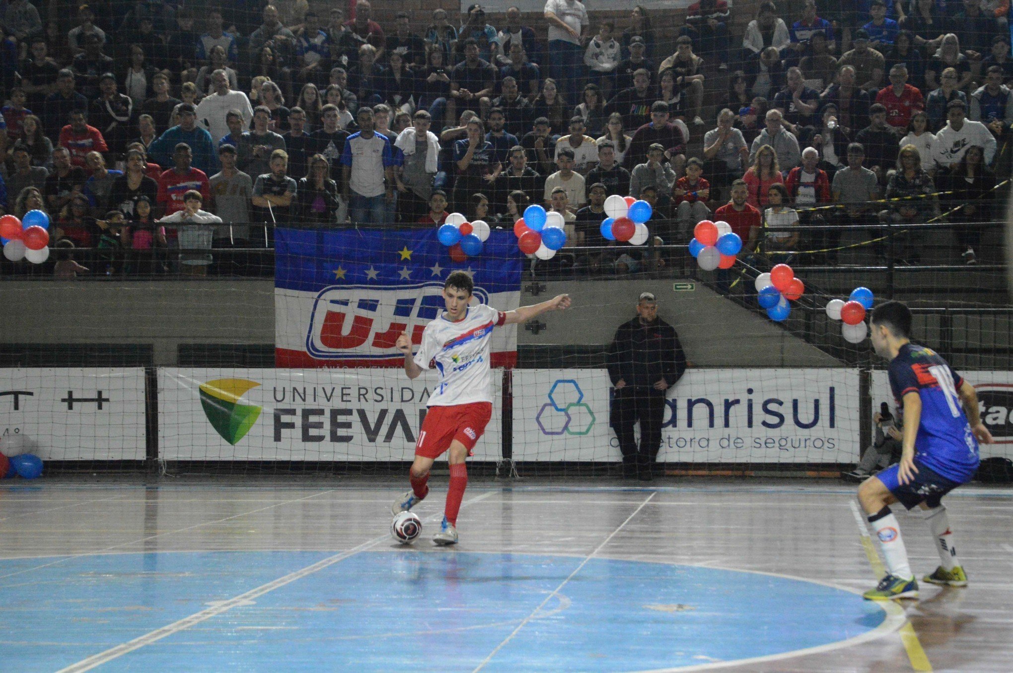 UJR/Feevale/Banrisul encaminha atleta e treinador para a Liga Nacional de Futsal