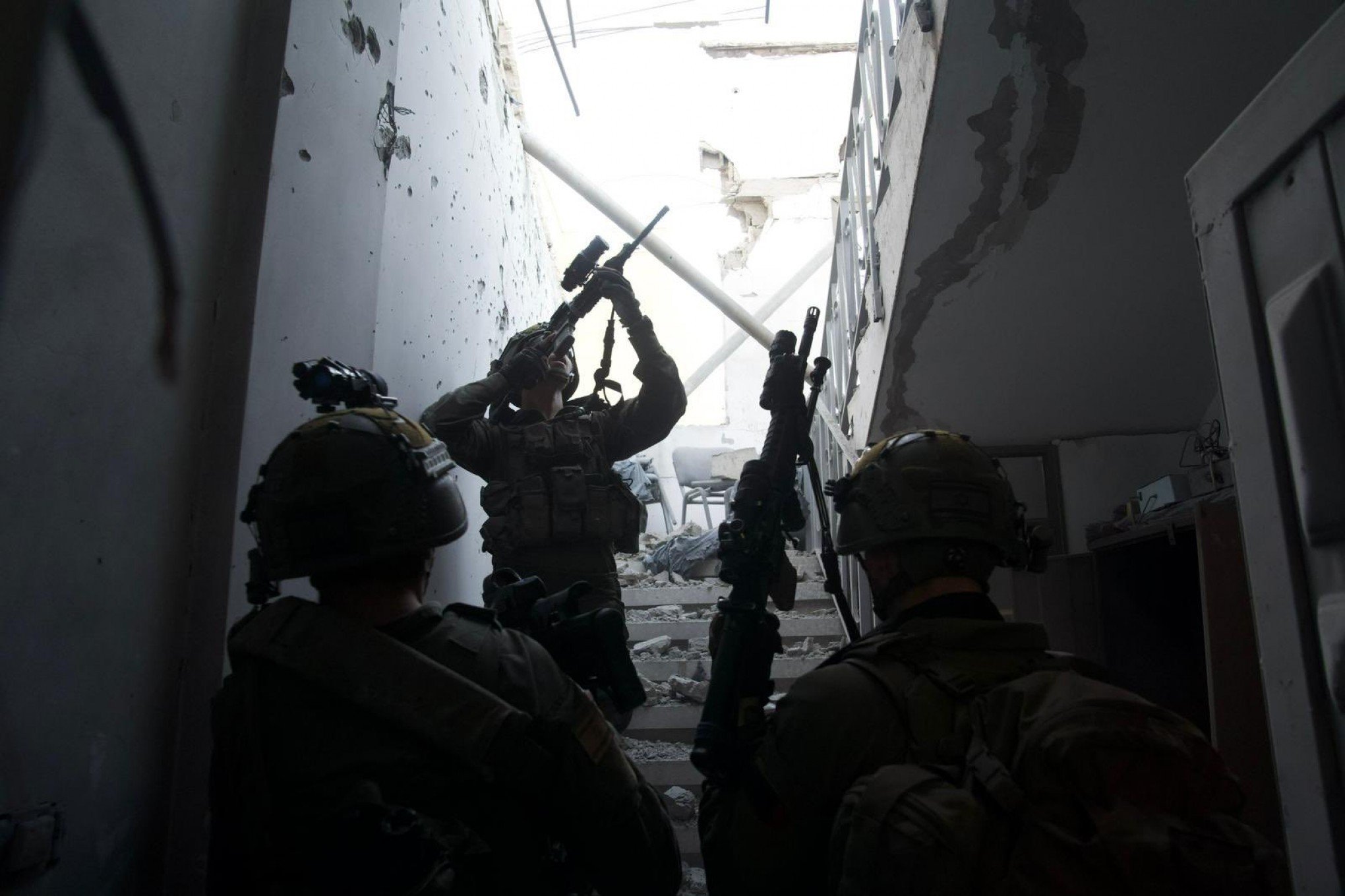 Israel anuncia ofensiva contra Rafah, lar de um milhão de refugiados palestinos