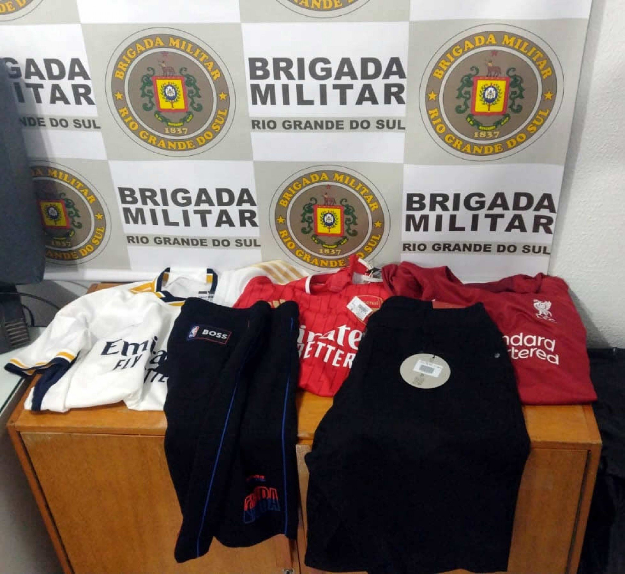 Homem é preso na RS-115 após furtar lojas de Gramado