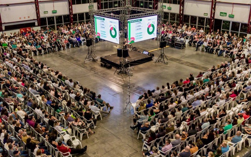 Uma das assembleias é realizada nos pavilhões da Festa da Uva, em Caxias do Sul | abc+