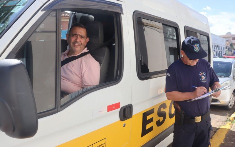 Vitor Hugo dos Santos já levou sua van para a inspeção da GCM