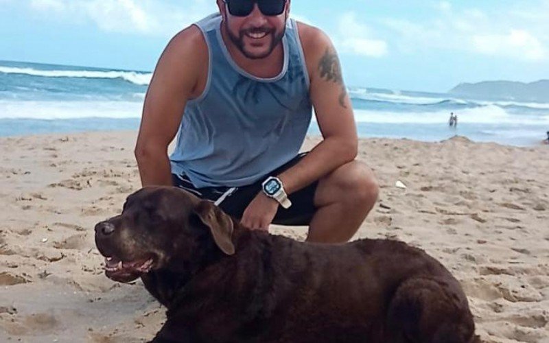Sergio Junior e Zuquinho na praia
