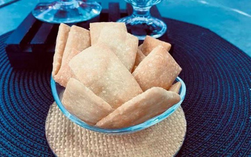 Aprenda a fazer o biscoito de parmesão com 3 ingredientes da Ana Maria Braga  | abc+