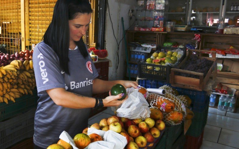 Frutas estão entre os itens que mais tiveram aumento