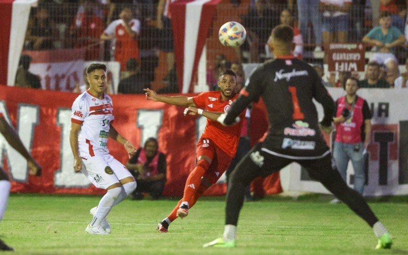 Wanderson entrou no segundo tempo da derrota colorada para o Guarany de Bagé | abc+