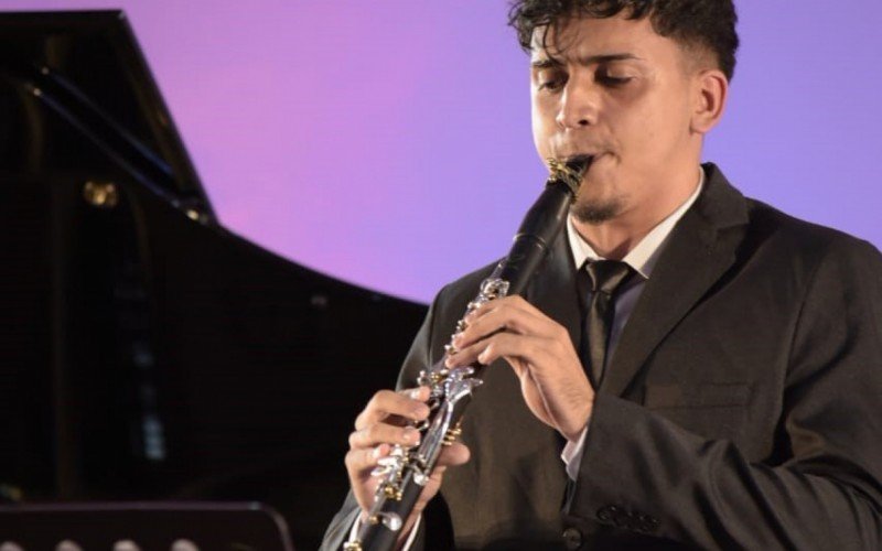 Músico carioca vence o concurso de jovens solistas do Gramado in Concert