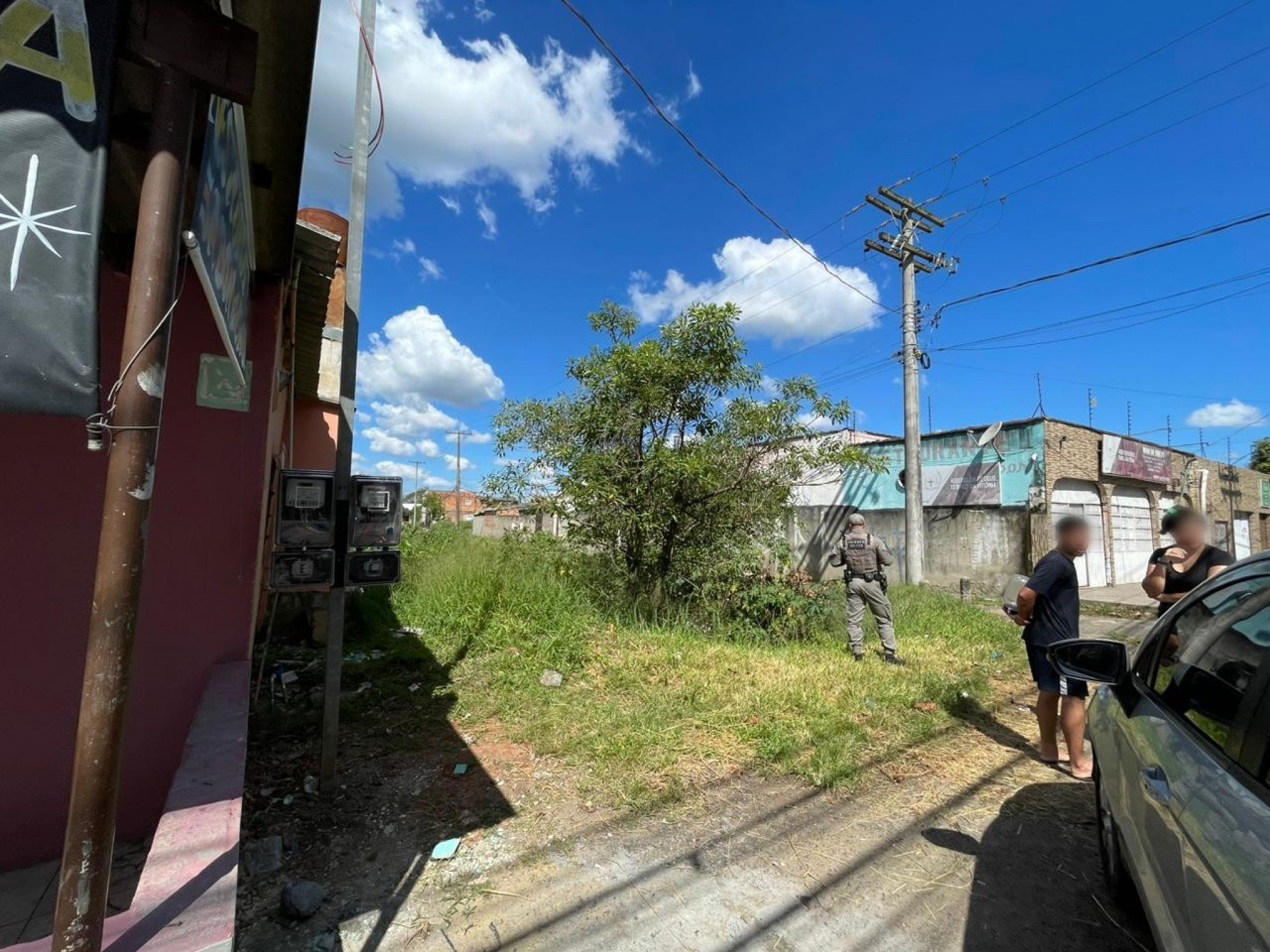 Corpo decapitado e sem a genitália é encontrado em valão de Porto Alegre