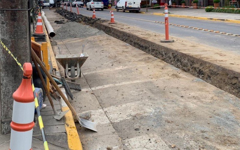 Corsan finaliza mais uma etapa das obras na Rua São Pedro