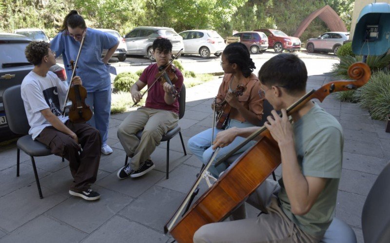 Quarteto de SÃ£o Paulo faz apresentaÃ§Ã£o especial no Hospital de Gramado