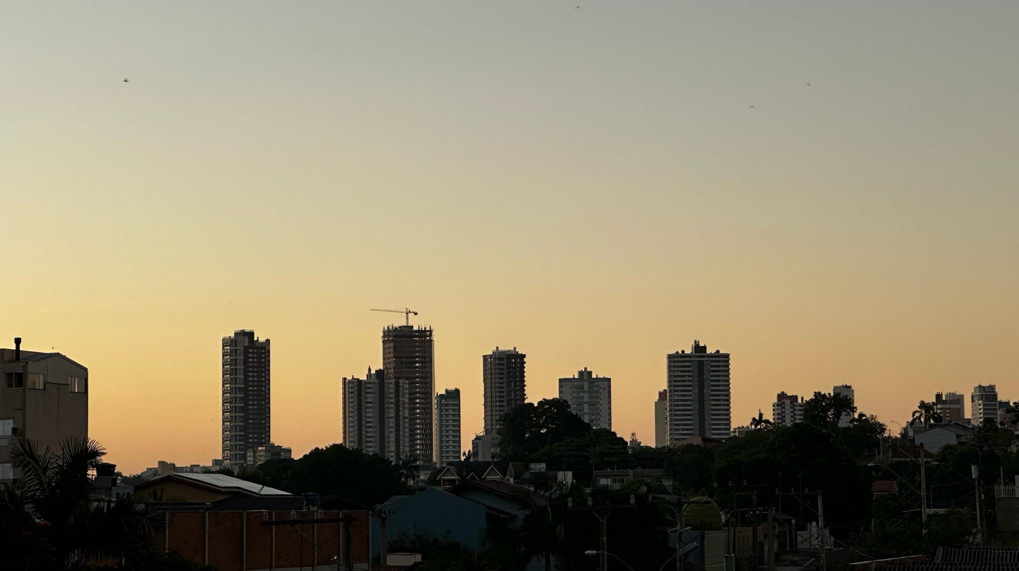 PREVISÃO DO TEMPO: Sexta-feira vai continuar ensolarada? Veja como fica o tempo no RS