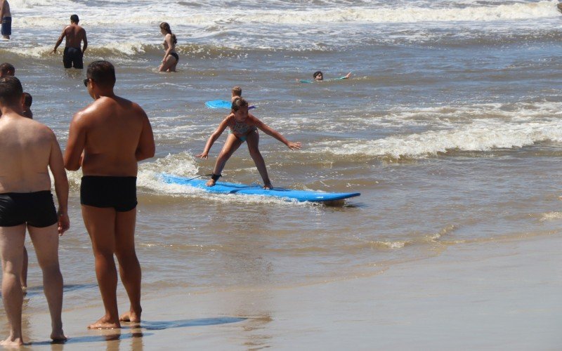 SÃ¡bado de praia lotada em TramandaÃ­