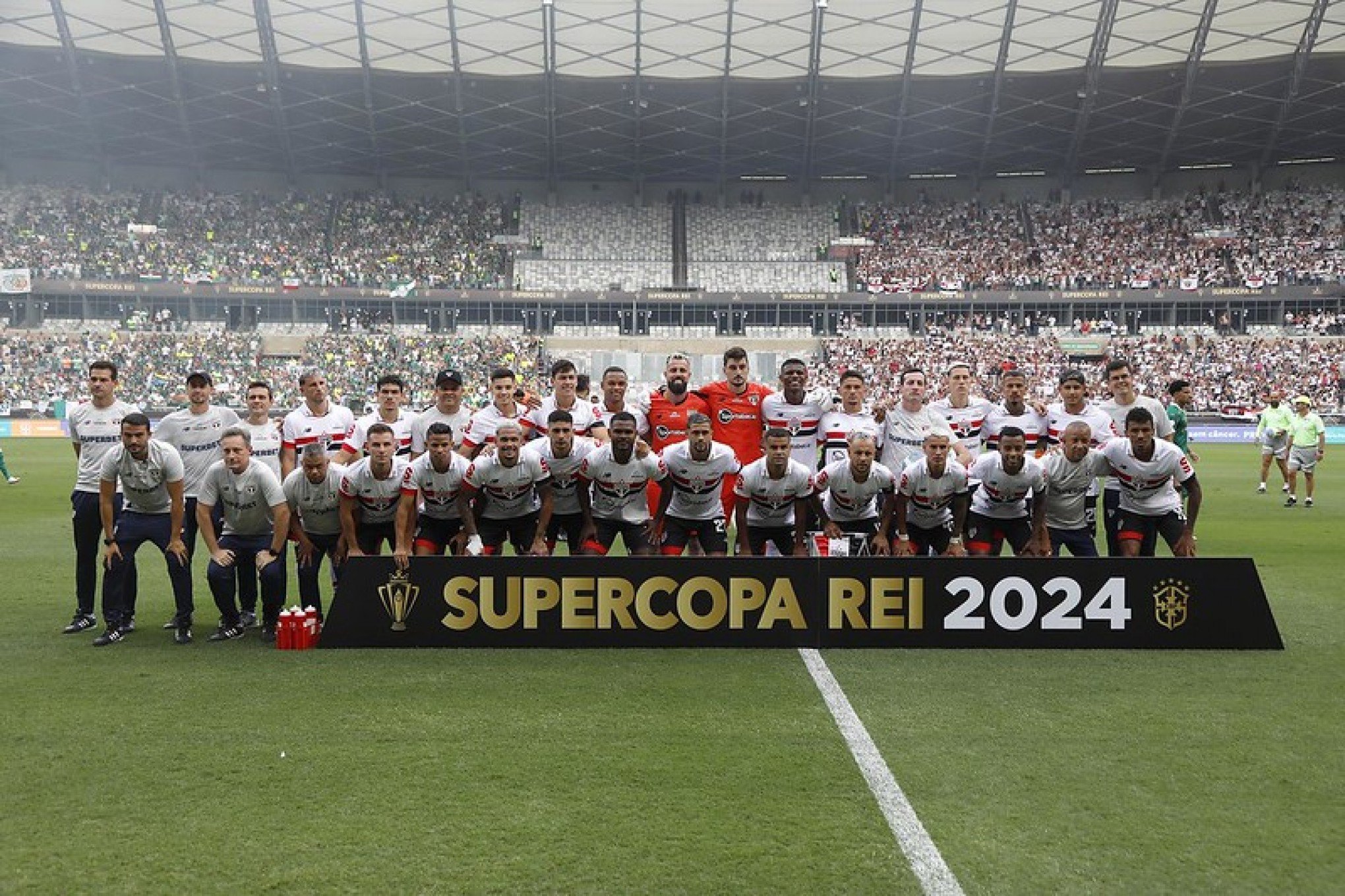 São Paulo bate o rival Palmeiras nos pênaltis e conquista título inédito da Supercopa Rei
