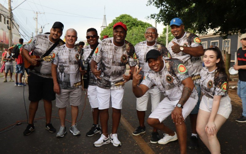 IntÃ©rpretes de samba-enredo da Escola de Samba Cruzeiro do Sul