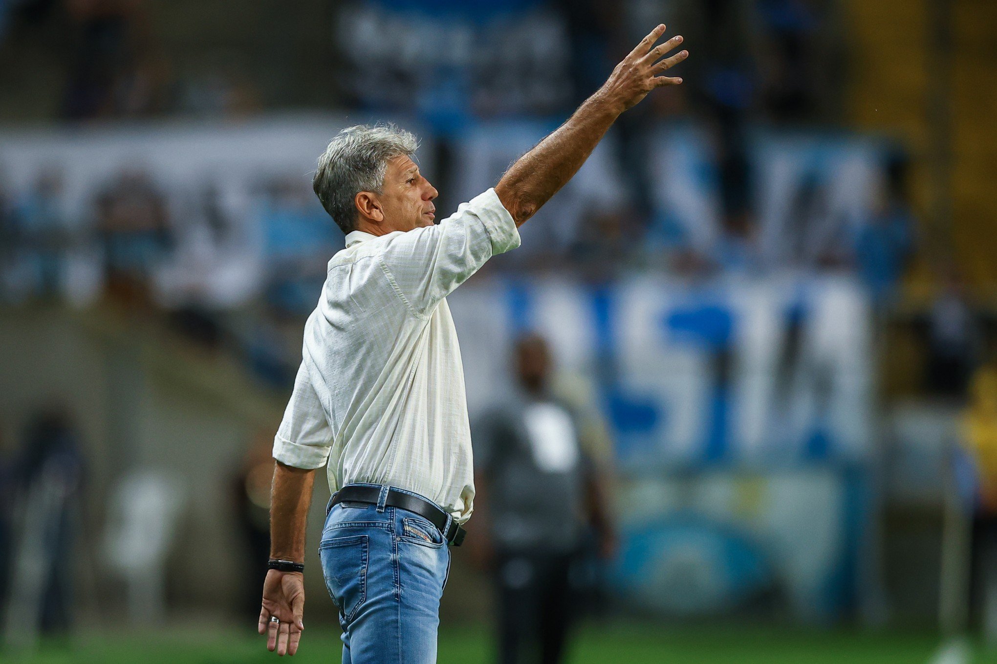 Renato Gaúcho avalia vitória sobre o Noia e fala de contratações: "Mandei mensagem para o Suárez"