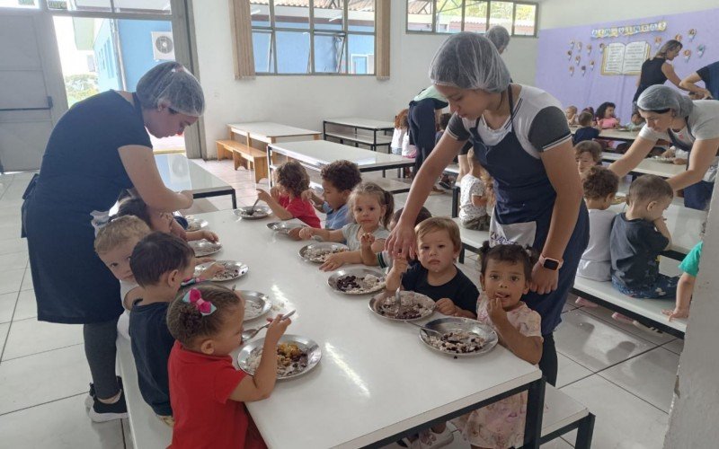 Alunos da Educação Infantil de Canela retornam às aulas 